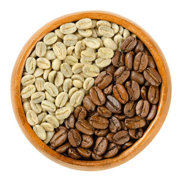 green and roasted coffee beans | al paladar de los amantes del café, en cualquier lugar del mundo